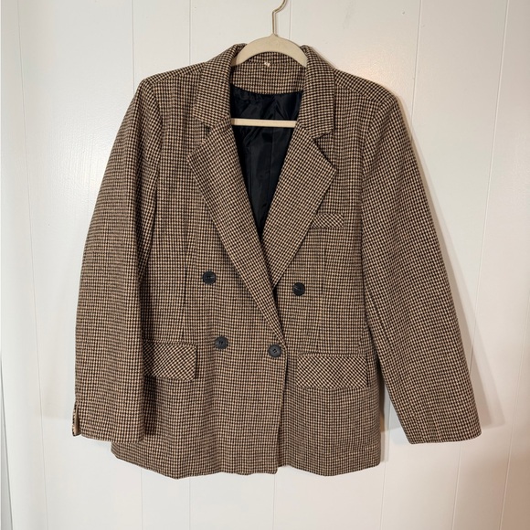 Jackets & Blazers - Classic Brown Houndstooth Double-Breasted Blazer